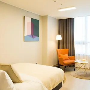 Celebstay Songdo Halla Western Park 아파트호텔